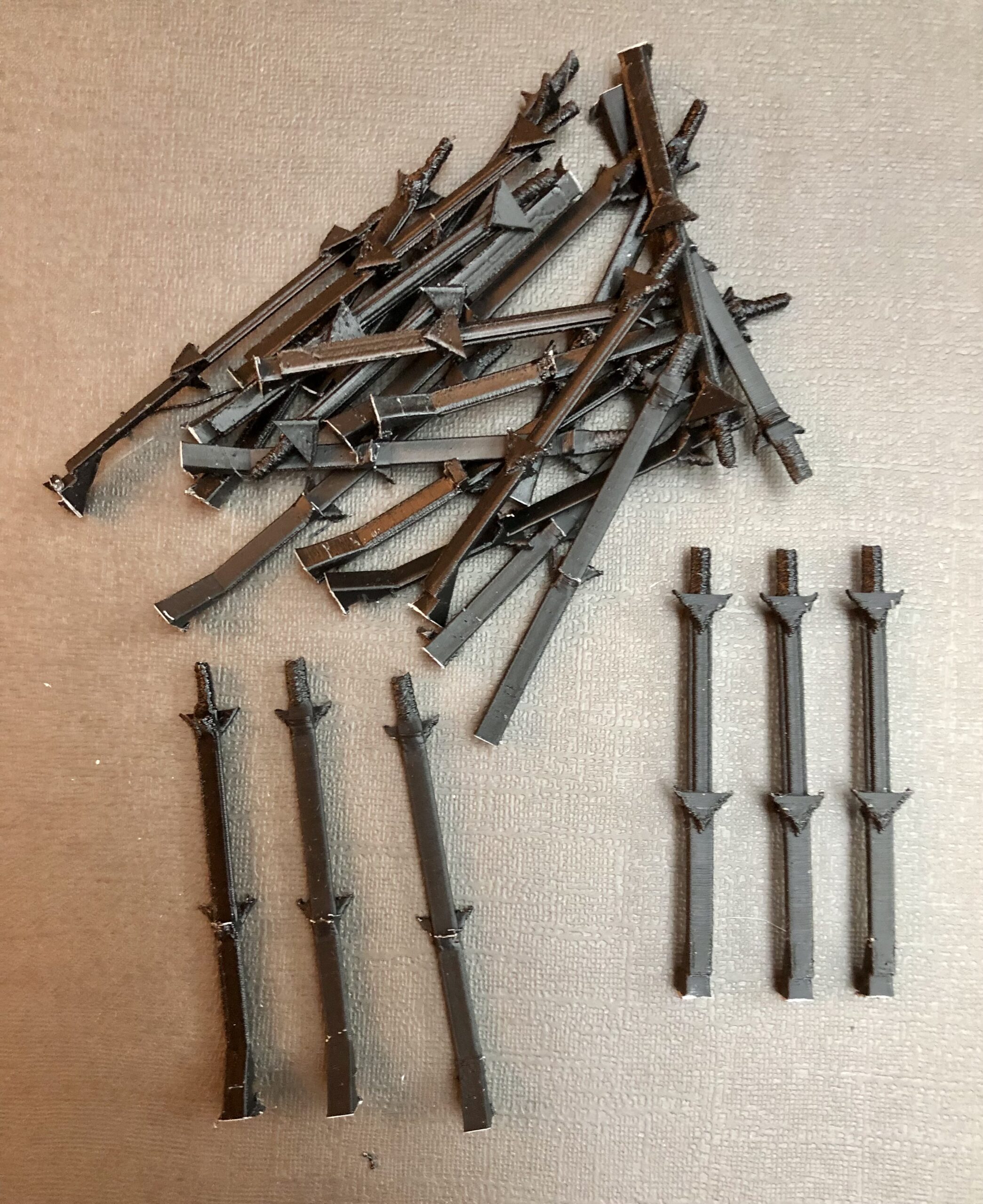 Vertical Rack Beam Autorack Car (25/bag) PN#690 - Image 3